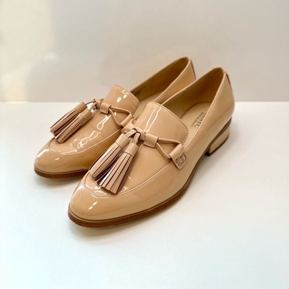 Isaac Mizrahi Beige Patent Leather Loafers - Picture 3 of 10